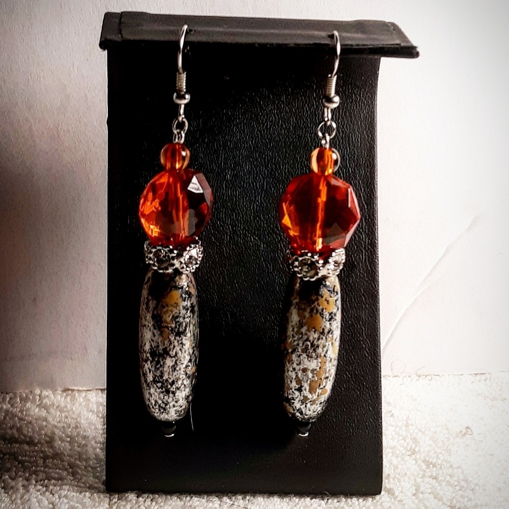 PAIR OF EARRINGS - Picture 1 of 2